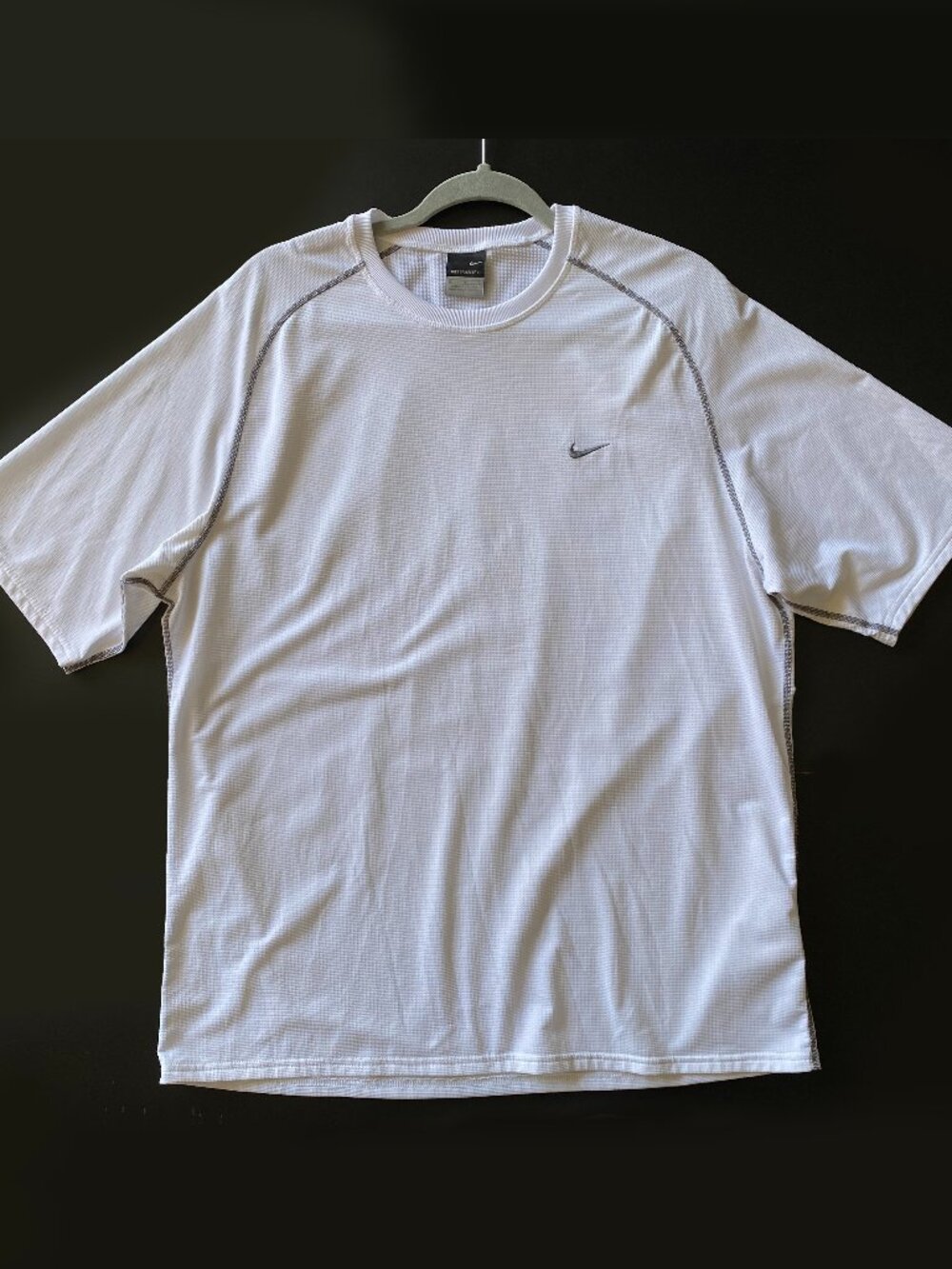 Nike Men’s White Dri-FIT Athletic T-Shirt Size L Short Sleeve Running Gym Top
